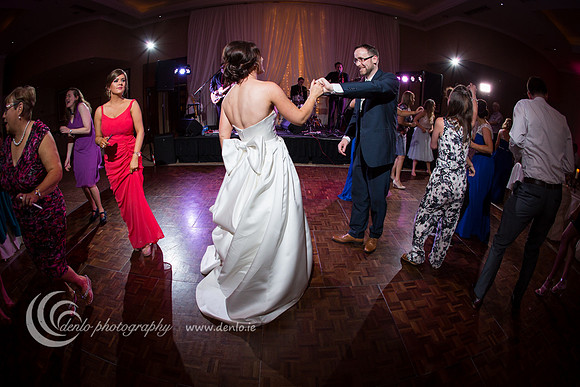 Sharon and Pauls First Dance-4129