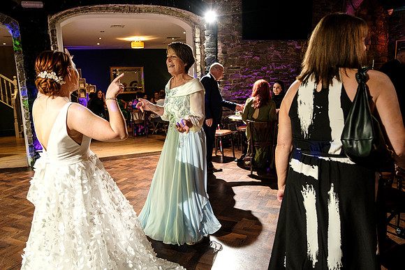 Boyne Hill House Wedding 1st Dance of Niamh & Darragh - 13427
