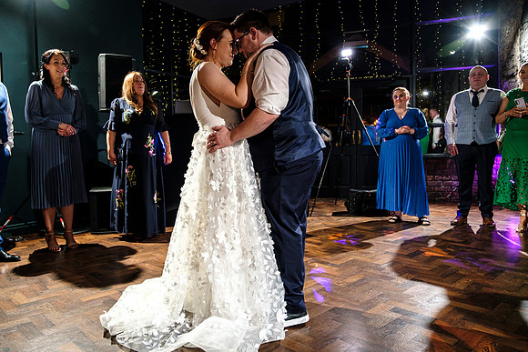 Boyne Hill House Wedding 1st Dance of Niamh & Darragh - 13370