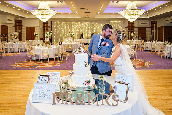 Knightsbrook Wedding Drinks of Edel & Brendan - 5150